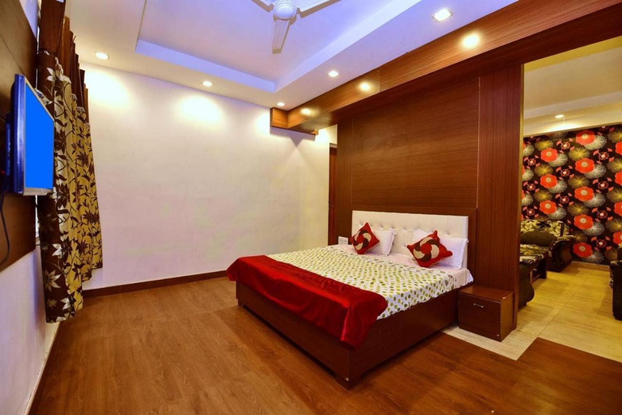 Kartikay Hotel Hisar Bagian luar foto