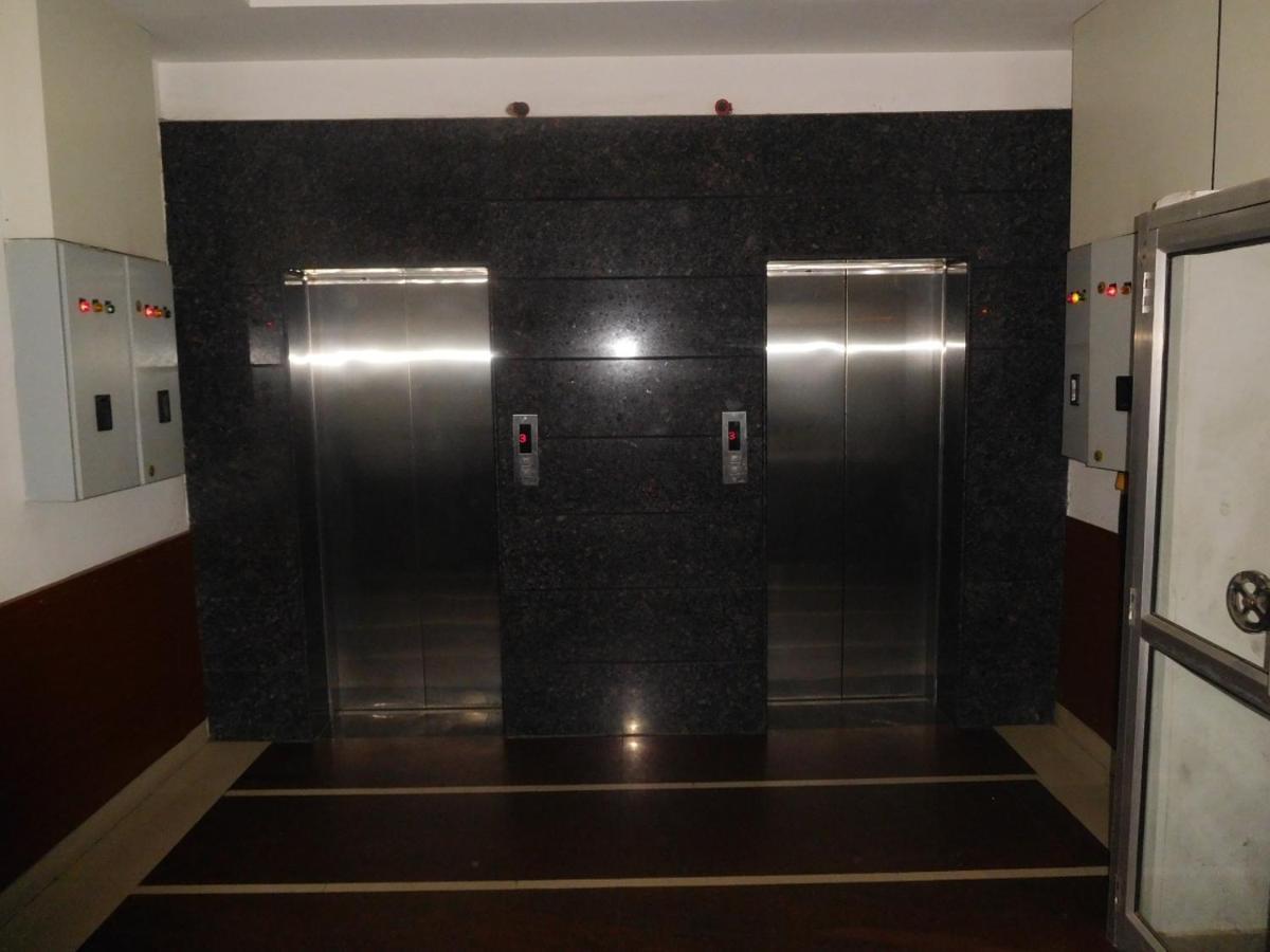 Kartikay Hotel Hisar Bagian luar foto