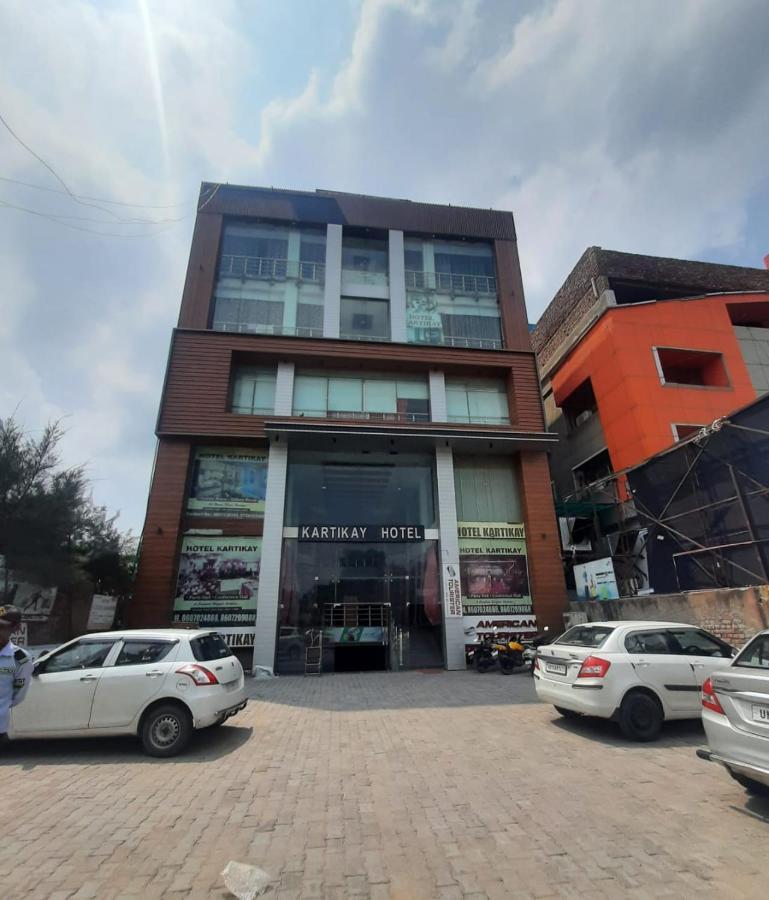 Kartikay Hotel Hisar Bagian luar foto